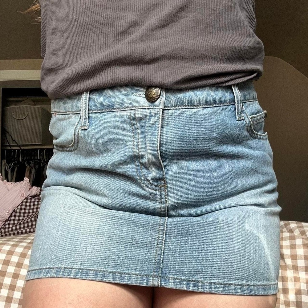 2000s Selena Gomez Dream Out Loud blue denim mini skirt